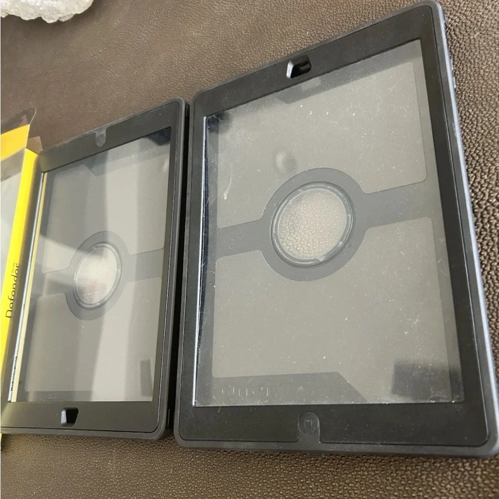 OTTER Box Defender Series Rugged Protection For iPad Air 77-27379 Model